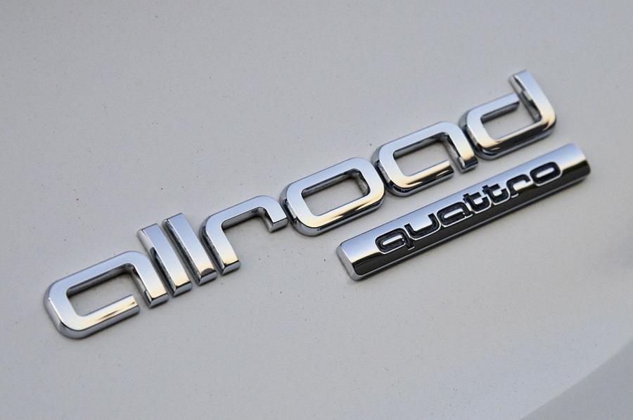 Логотип Audi A4 Allroad 2.0T Quattro (B8, 8K) 2012 года  (NA) (фото 25 из 60)